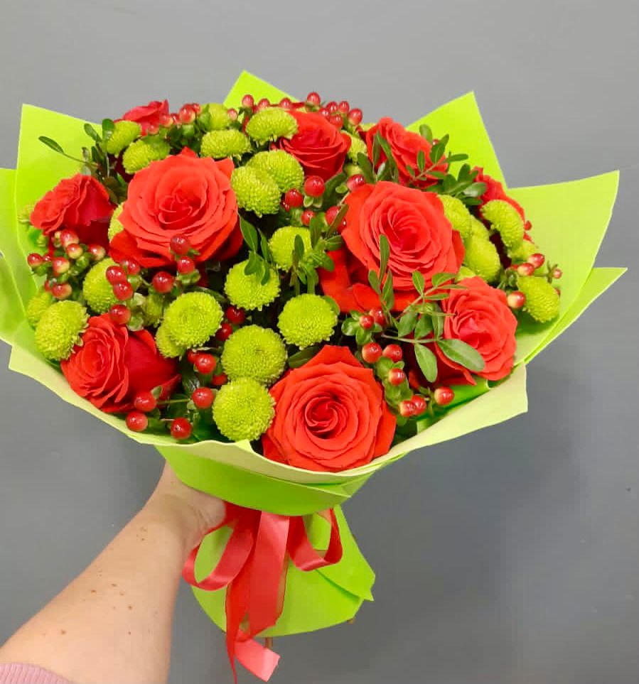 Букет цветов из: Хризантемы и Розы в Бузулуке