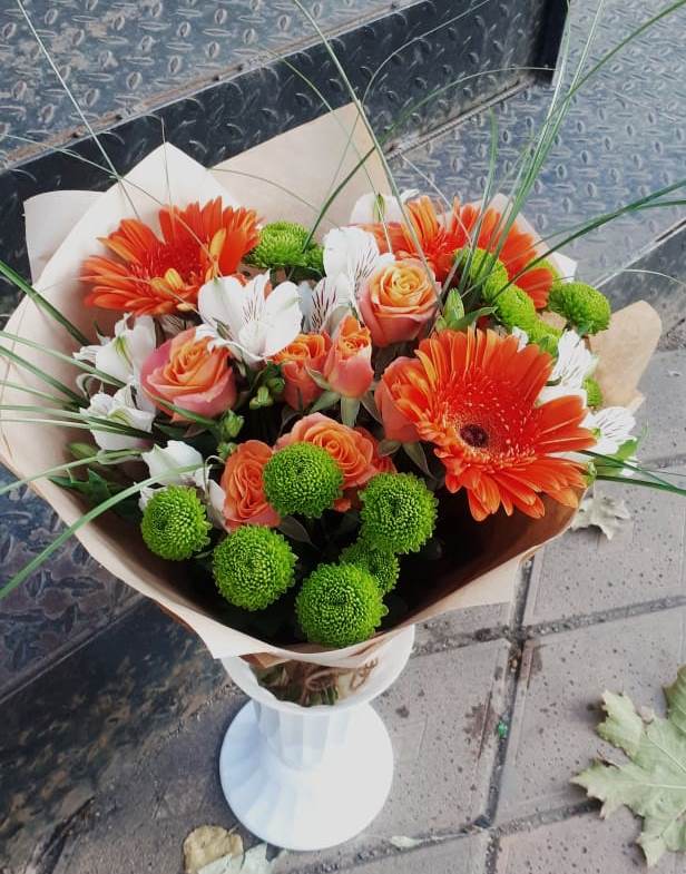 Букет цветов из: Герберы, Хризантемы, Альстромерии и Розы в Бузулуке