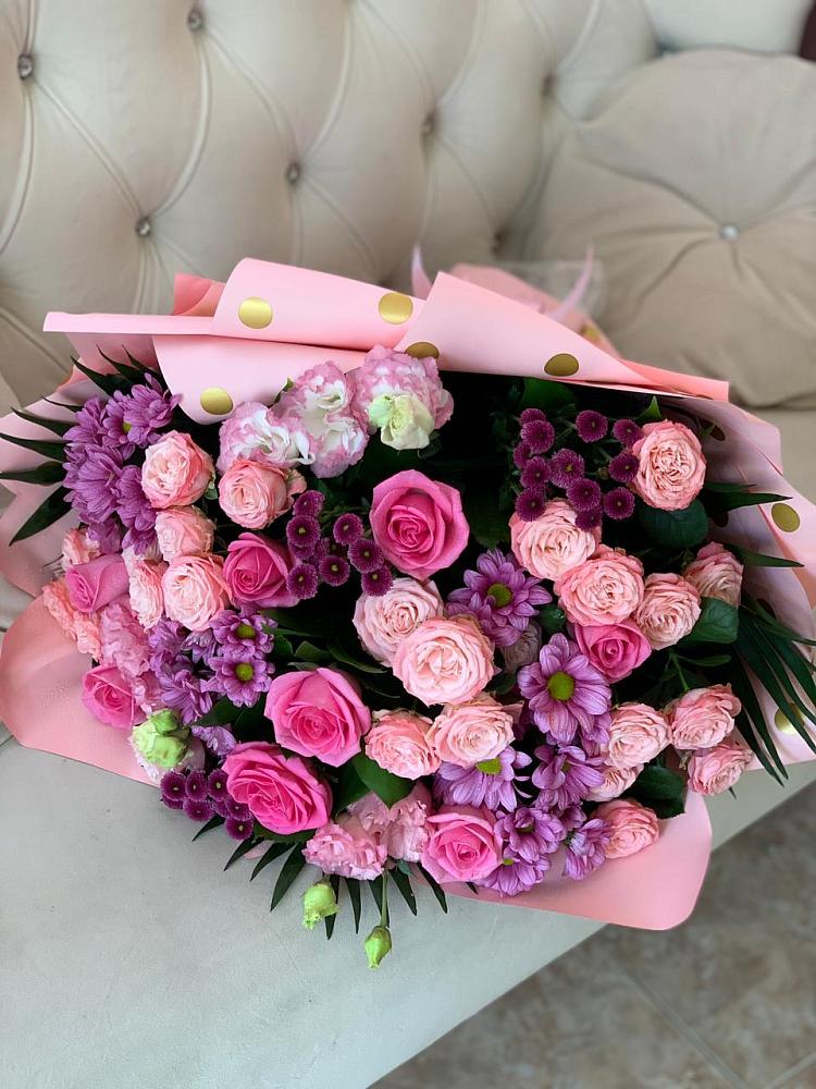 Букет цветов из: Хризантемы, Розы и Лизиантусы в Бузулуке