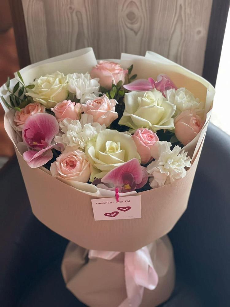 Букет цветов из: Орхидеи, Розы и Гвоздики в Бузулуке