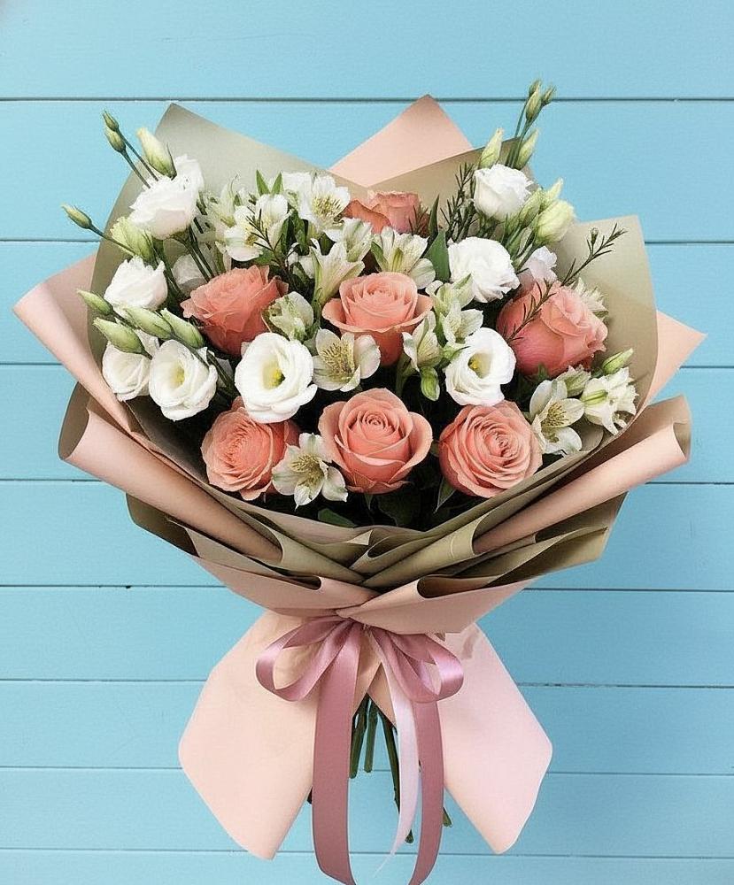 Букет цветов из: Розы, Альстромерии и Лизиантусы в Бузулуке