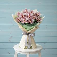 Букет цветов из:  Орхидеи и Розы в Бузулуке