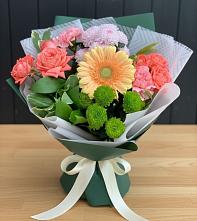 Букет цветов из:  Гвоздики, Розы, Герберы и Хризантемы в Бузулуке