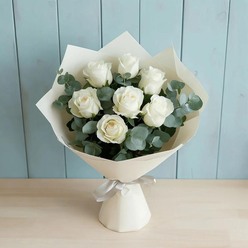 Букет Белые розы в Эвкалипте в Бузулуке
