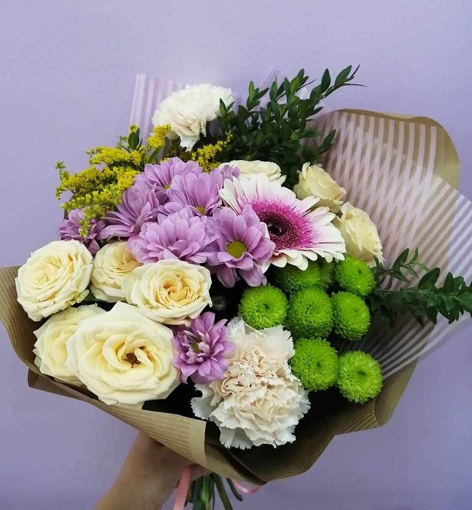 Букет цветов из: Хризантемы, Розы, Гвоздики и Герберы в Бузулуке