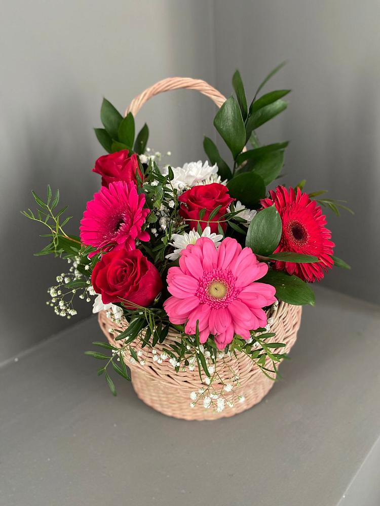 Цветочная композиция из Розы, Хризантемы и Герберы в корзине в Бузулуке